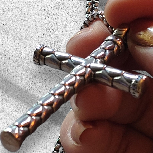 Elegant Bronze Cross Necklace - Picture 5 of 5